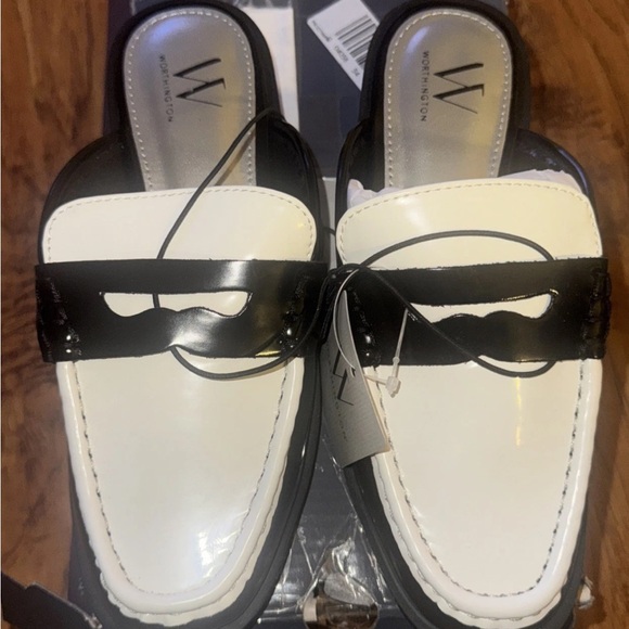 Women Worthington Destin Size 5M Mules/ Slip On Penny Loafers Black & White - Picture 6 of 13